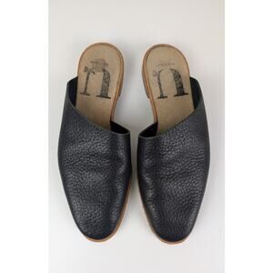 U Dot Asymmetric Flat Slides Mules Black Leather Size 4 Made in Japan